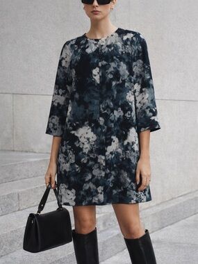 Wilfred Aritzia Floral Silk Trim Shift Dress Blue Grey 3/4 Sleeve Minimalist